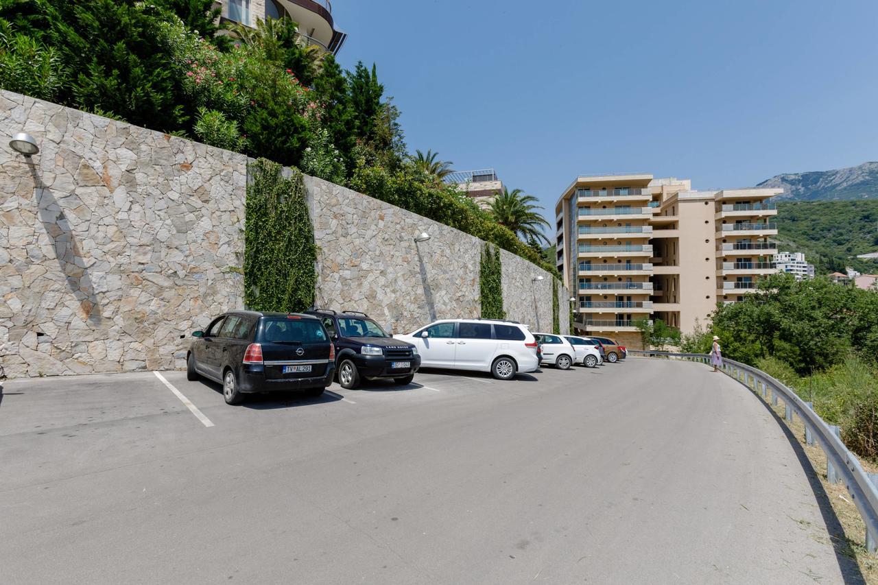 Lux Apartments Harmonia بودفا المظهر الخارجي الصورة